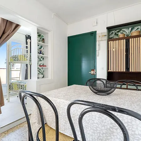 Apto Montsant Apartment *